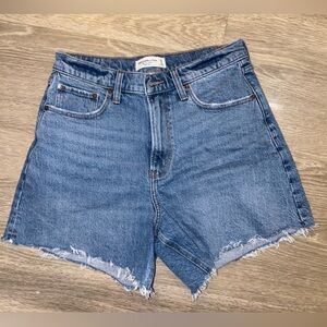 Abercrombie Curve Love High Rise Dad Short (size 29/8)